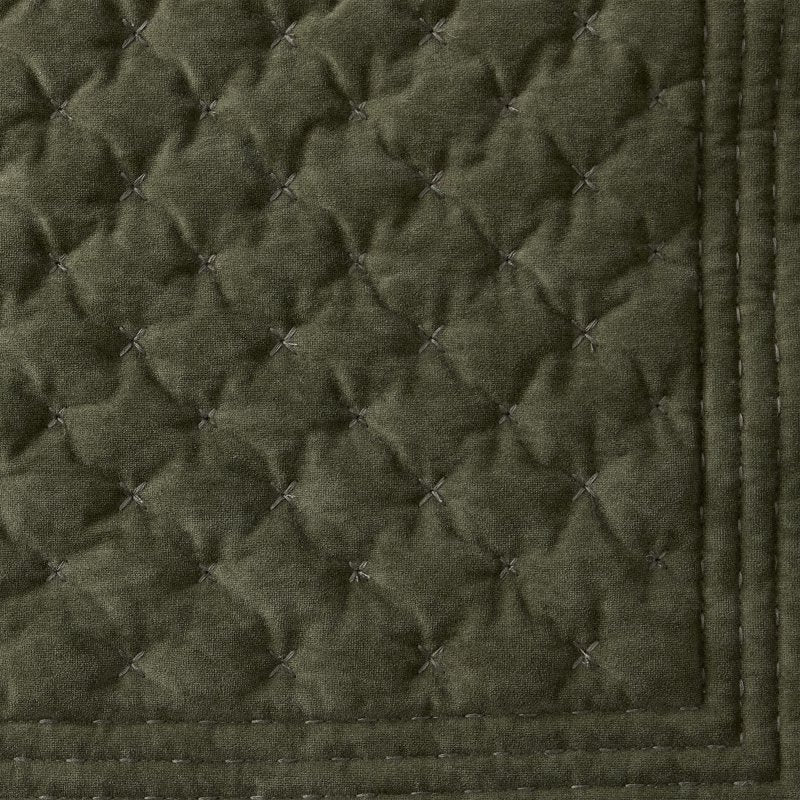 Full/Queen Velvet Quilt - Tufted Matte Green Bedding Set with Variation: Emerald Green