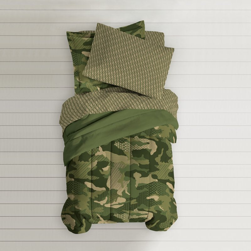Full Size Camouflage Comforter Bed-in-a-Bag Set - Child Unisex