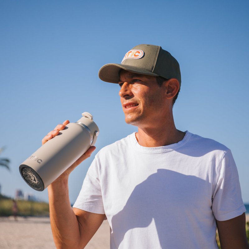 32 oz Insulated Outback Water Bottle - Snowy Peak, Leak Resistant