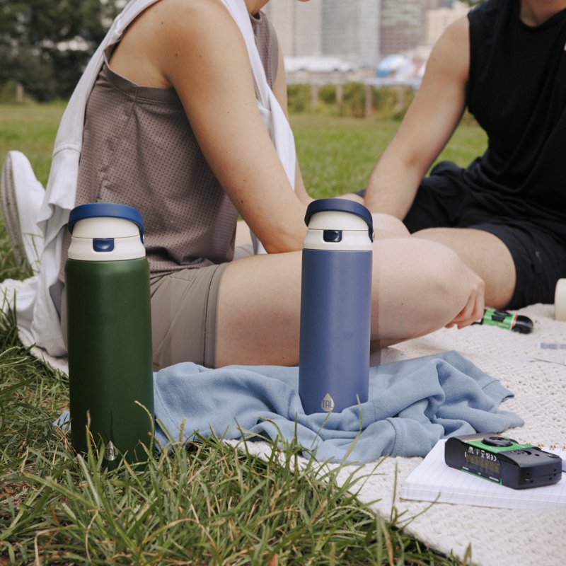 24oz Stainless Steel 2-in-1 Water Bottle with Straw & Chug Lid - Navy