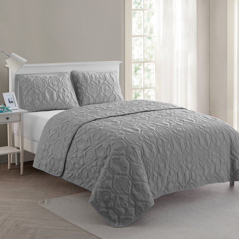 Queen Coastal Quilt Set with Embossed Sea Life Pattern - Green Textured Bed Cover