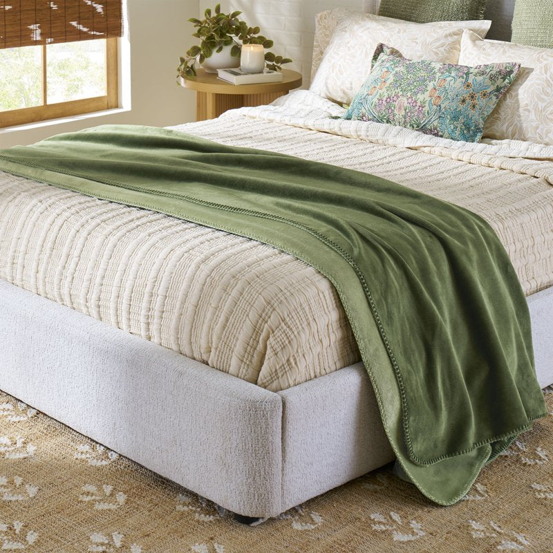 King Size Plush Bed Blanket - Reversible Bonded Soft Throw for Bedroom - Green
