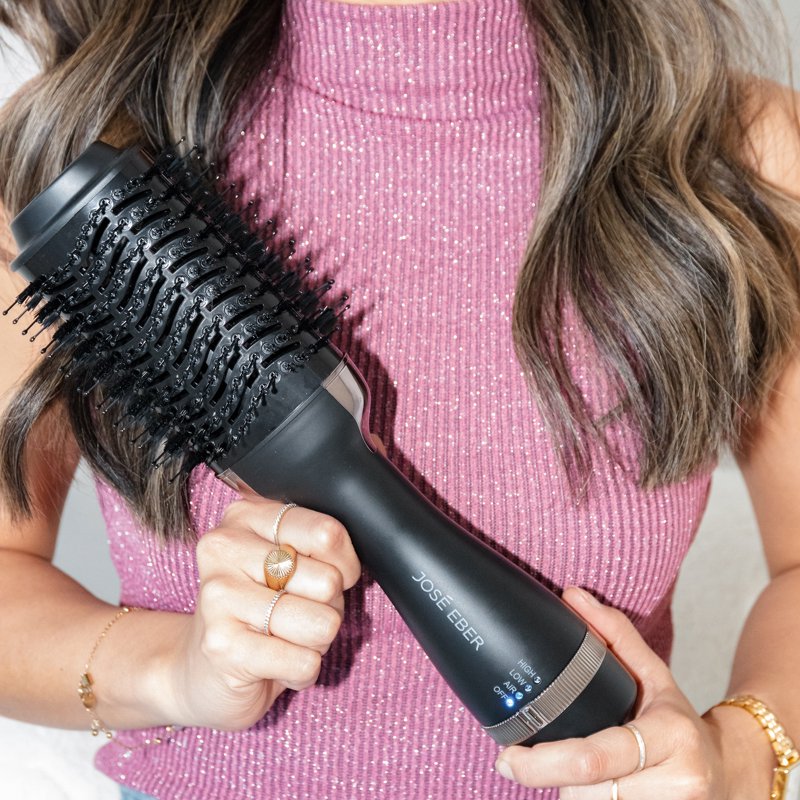 Air Style Blow Out Brush - Dries, Volumizes & Styles Hair