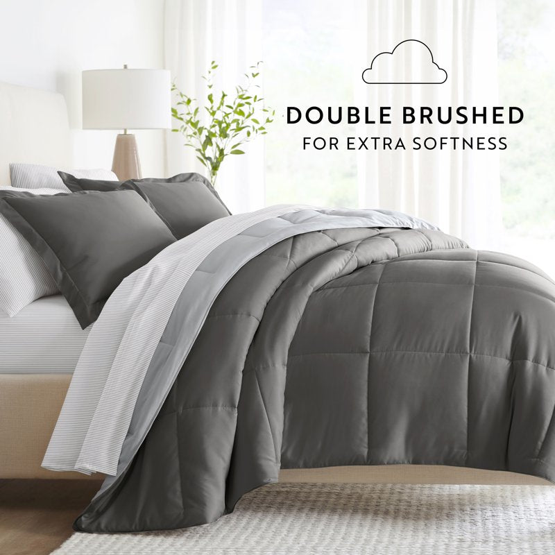 Full Size Reversible Comforter & Patterned Sheet Set - Gray