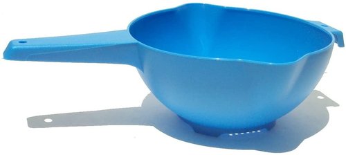 Tupperware 2 Quart Colander Strainer with Handle in Blue