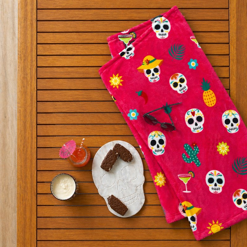Pink Fiesta Skulls Plush Throw 50x60 Inch Cozy Velvet Blanket for Halloween