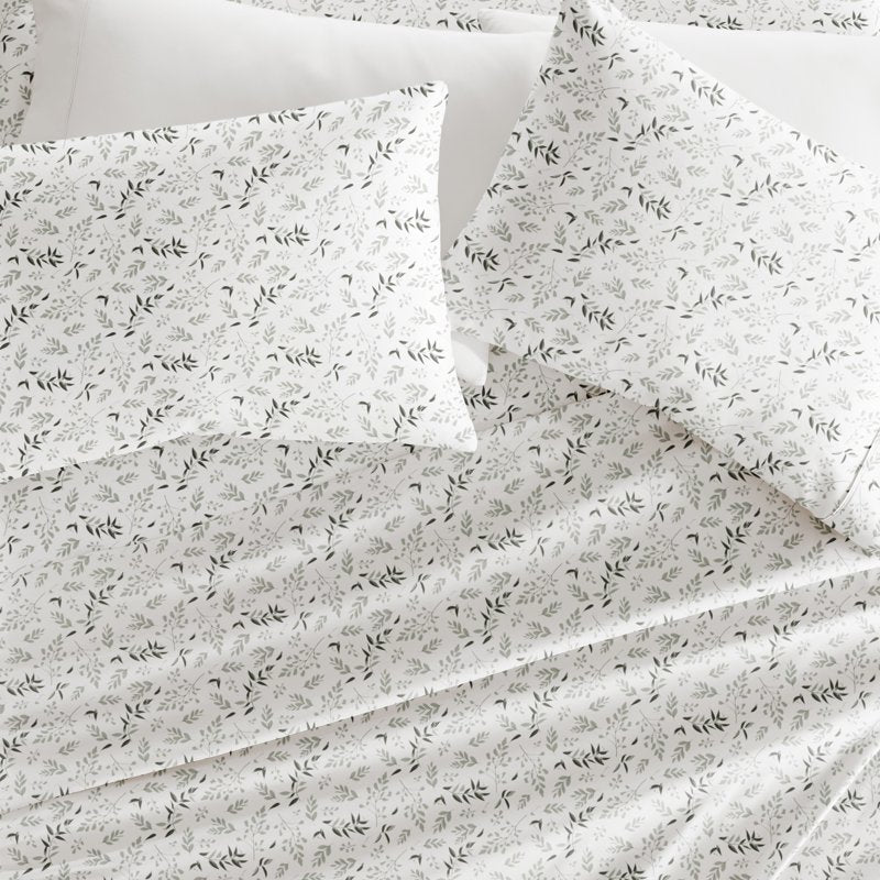California King Microfiber Bed Sheets Set - Tossed Foliage Pattern, 4 Piece