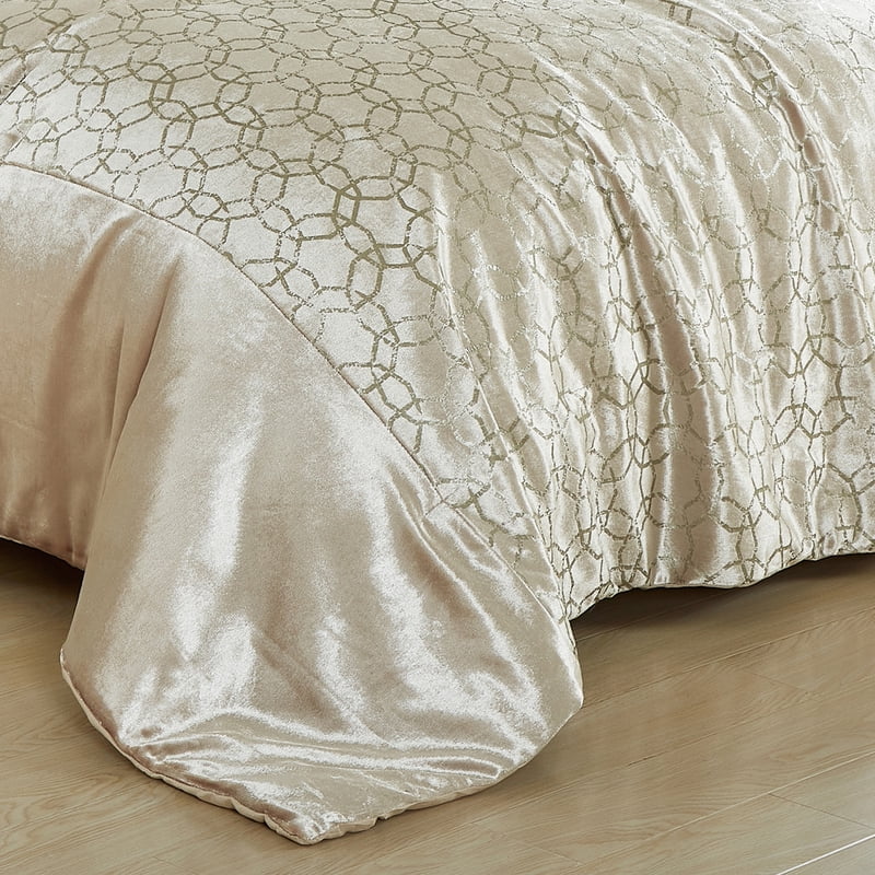 King Size Lightweigt Velvet Bedspread Set with Metallic Print – Breathable & Stylish