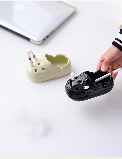 Perforated Shoe Ceramic Cigarette Ashtray ，Ceramic Desktop Ash Holder 4.5 Inch Cute Ashtray for Smokers,Smoking Ash Tray for Home Office Decoration