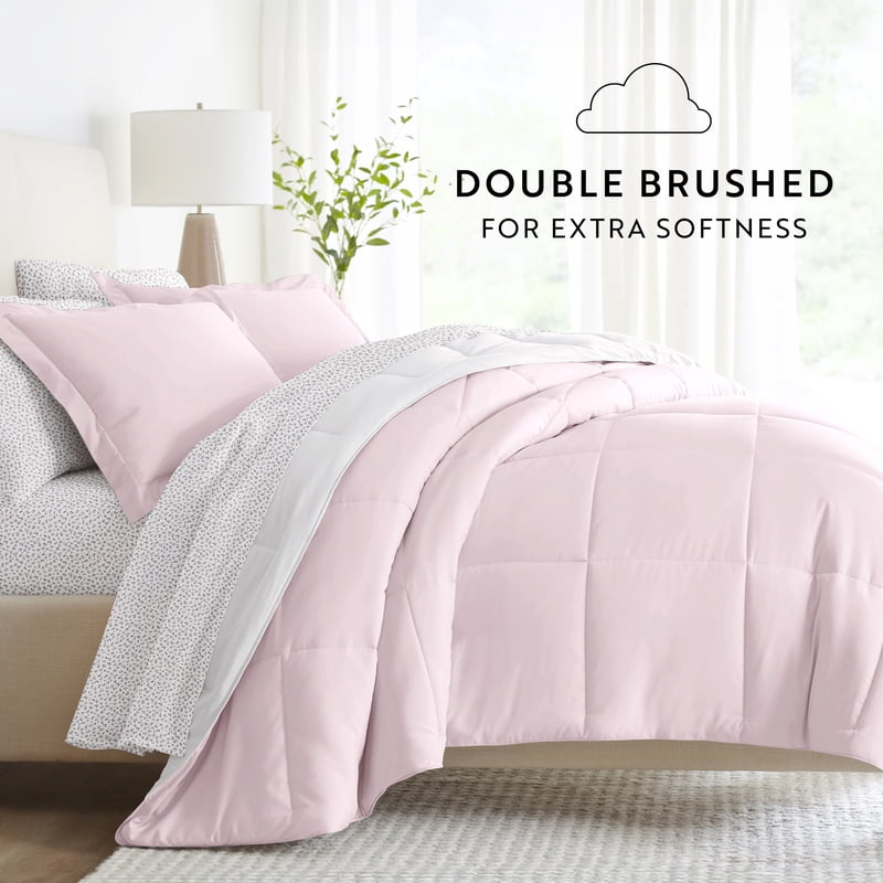 King Ditsy Floral Blush Reversible Comforter & Patterned Sheet Bedding Set
