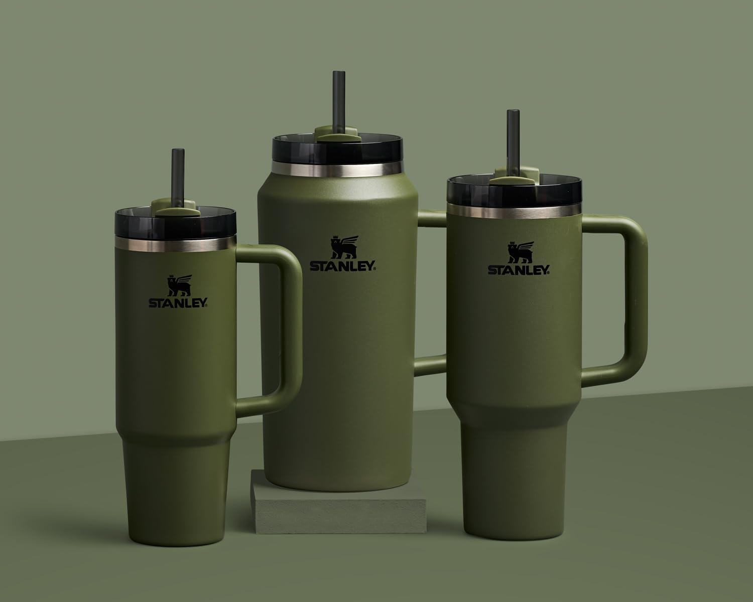 STANLEY Quencher H2.0 Tumbler - 64 oz Insulated Stainless Steel Cup with Handle & Straw | Dried Pine Color