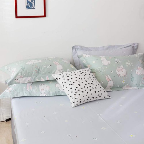 BlueBlue Rabbit Kids Duvet Cover Set, 100% Cotton Bedding for Boys Girls Teens Single Bed, Cartoon White Rabbit Flower Pattern Print on Light Green, 1 Comforter Cover 2 Pillowcase (Twin, Cute Rabbit)