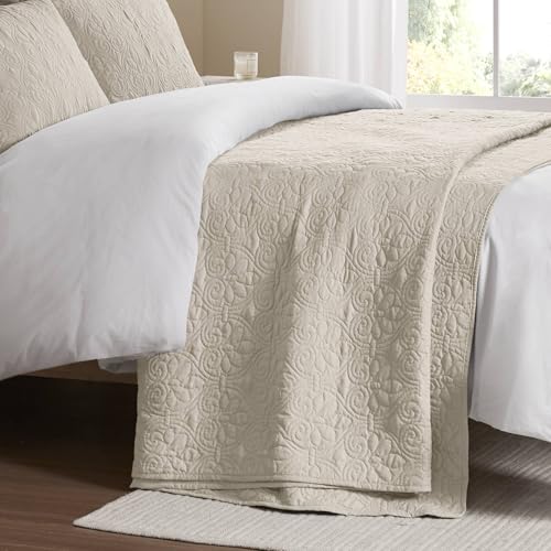 Madison Park Quebec King Size Quilt Bedding Set - Cream , Damask – 3 Piece Bedding Quilt Coverlets – Ultra Soft Microfiber Bed Quilts Quilted Coverlet