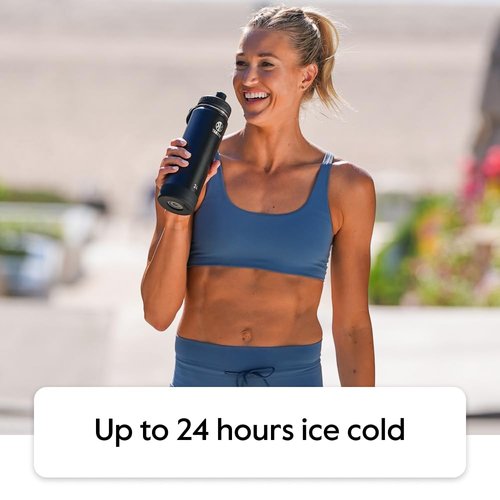 Takeya Actives Stainless Steel Water Bottle, Insulated Spout Lid, Keeps Drinks Cold 24 Hrs, Leakproof, Durable, Dishwasher Safe, Ideal for Gym, Travel, Fits Most Cup Holders, 24 oz/Arctic