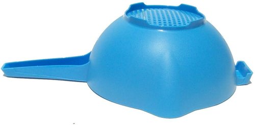 Tupperware 2 Quart Colander Strainer with Handle in Blue