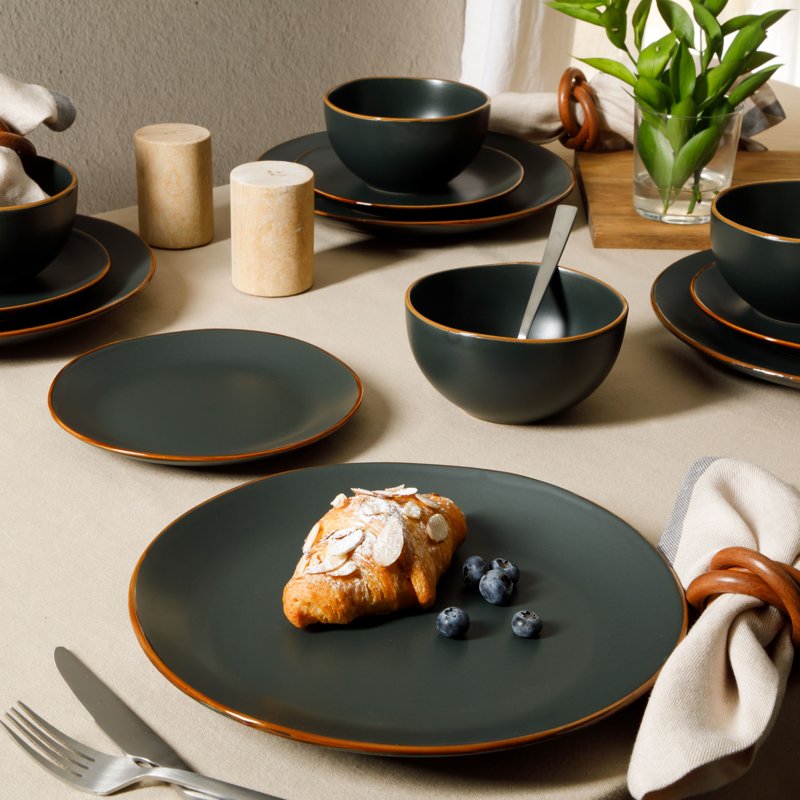 Matte Black Ceramic Dinnerware Set - 12-Piece