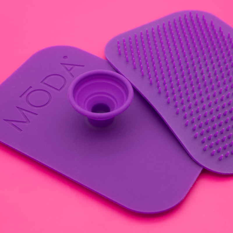 Silicone Makeup Brush Cleaning Pad - Gentle & Vegan Scrubby