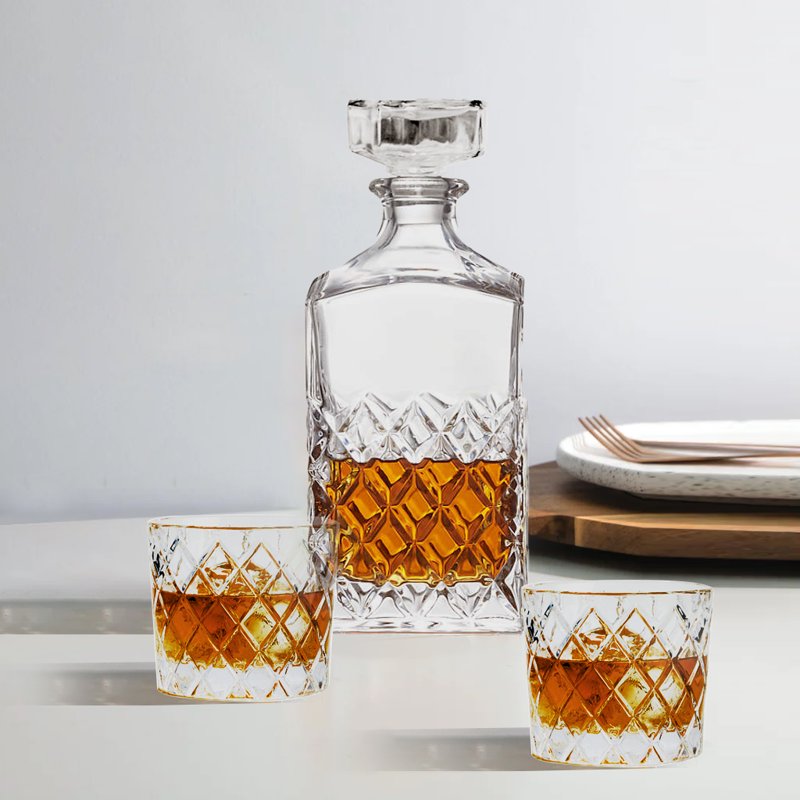 Diamond-Cut Glass Decanter Set with 2 Old Fashioned Glasses - 2 Pack