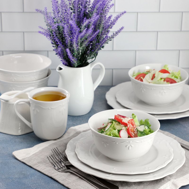 16-Piece Porcelain Dinnerware Set - White