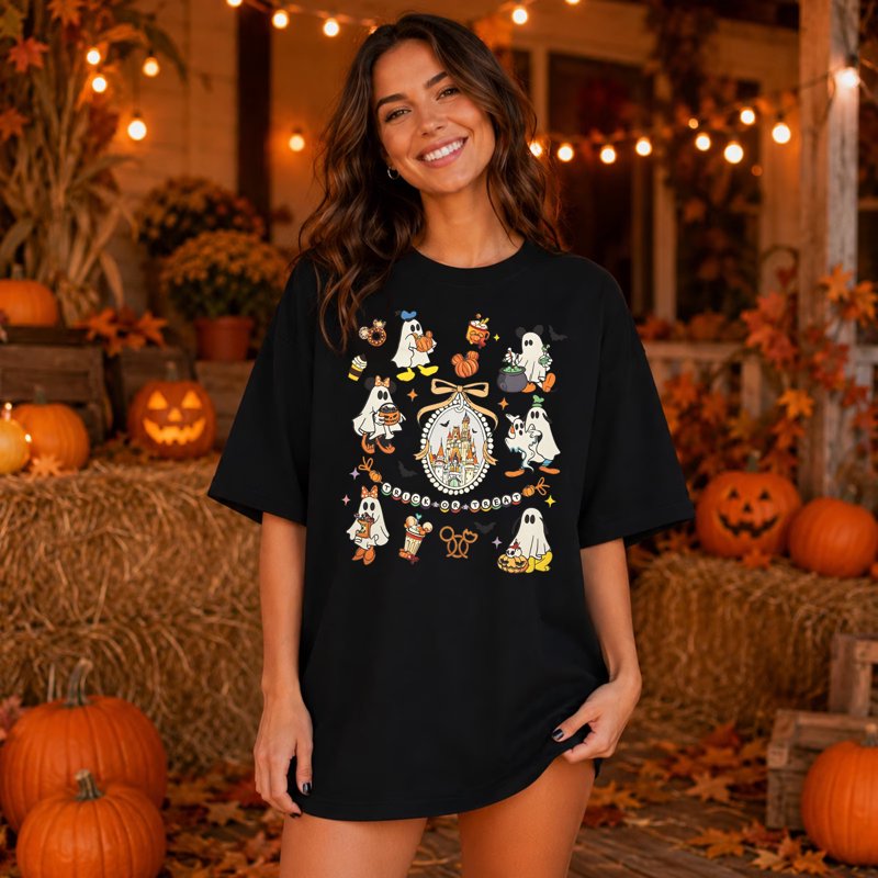 Women's Oversized Halloween T-Shirt with Ghost and Castle Graphic - Black, S