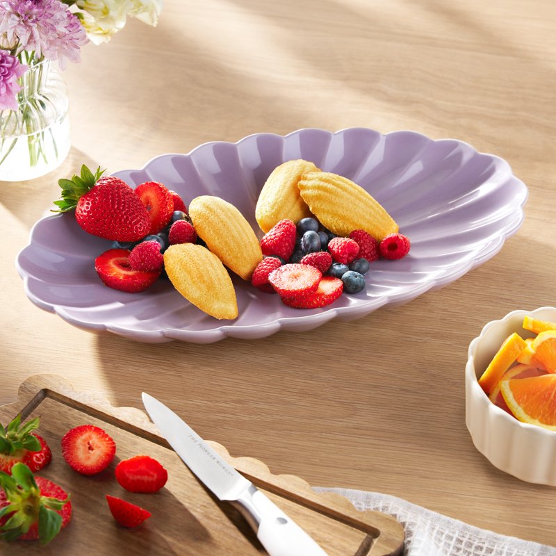 14-Inch Purple Stoneware Serving Tray with Scalloped Design