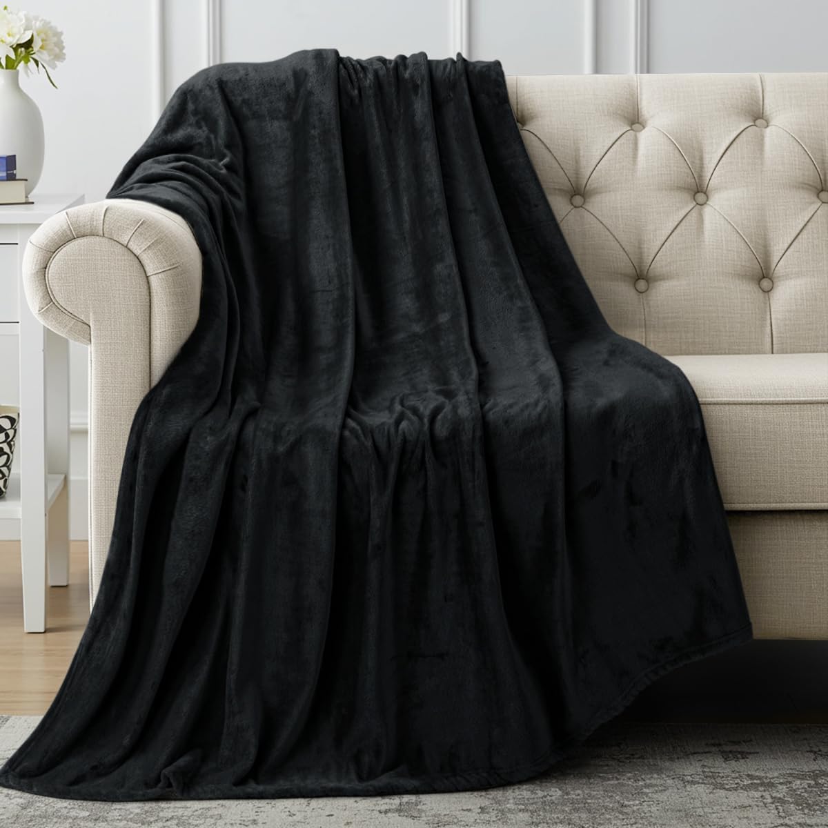 Utopia Bedding Fleece Blanket - XL Ultra Soft & Warm Black Throw (50x70 Inches) | Cozy All-Season Home Decor Gift