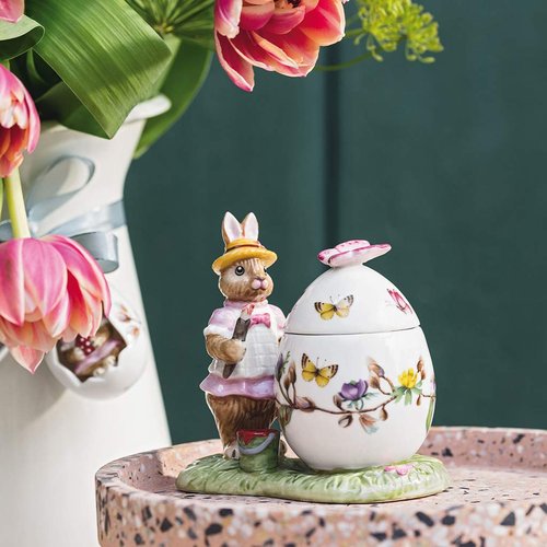 Villeroy & Boch Bunny Tales Egg Tin Anna Paints Figure for Easter Board in Hard Porcelain 11 x 6.5 x 10 cm, 11x6,5x10, Colourful