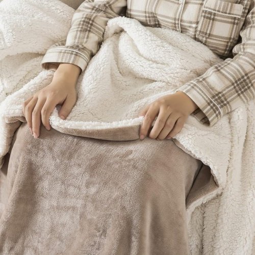 WDCOZY Sherpa Fleece Blankets Fuzzy Warm Throw Blanket Thick Super Soft Reversible Luxurious Fluffy Plush for Sofa Couch Bed Home Decor All Seasons Winter Blankets Tan Camel Beige 50"x60"