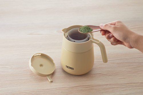 Thermos TTE-700 BW Vacuum Insulated Teapot with Strainer 23.7 fl oz (700 ml), Brown
