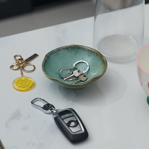 KROUJITY 4.72" Small Decorative Bowl, Ceramic Green Key Bowls for Entryway Table, Jewelry Dish, Trinket Holder, Offering Bowl, Potpourri Bowl, Vintage Home Decor with Unique Irregular Rim