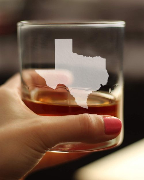 Bevvee Texas State Outline - Whiskey Rocks Glasses - Set of 4 - State Themed Drinking Decor and Gifts for Texan Women & Men - 10.25 Ounce