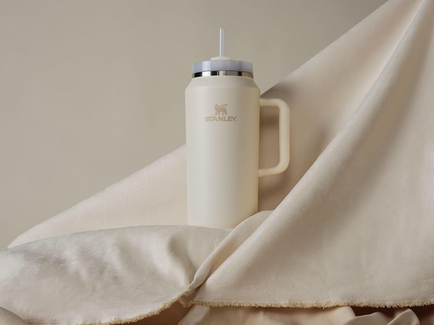 STANLEY Quencher H2.0 Tumbler - 64 oz Insulated Stainless Steel Cup with Handle & Straw | BPA-Free Cream 2.0
