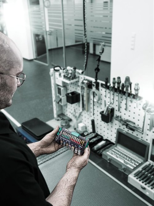 **TOOL-CHECK PLUS 1 - Precision Measurement Tool for Accurate Results | Compact & Durable Design**