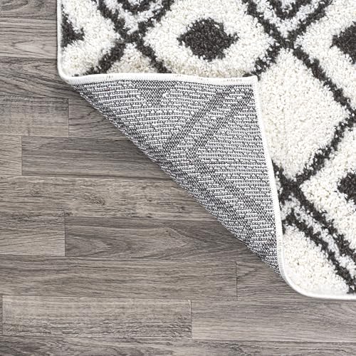 JONATHAN Y Caimari Moroccan Diamond Shag White/Gray Indoor Area Rug, 3x5, Bohemian, Contemporary, Easy-Cleaning for Living Room, Bedroom, Kitchen, Pet Friendly, Non-Shedding (MOH412A-3)