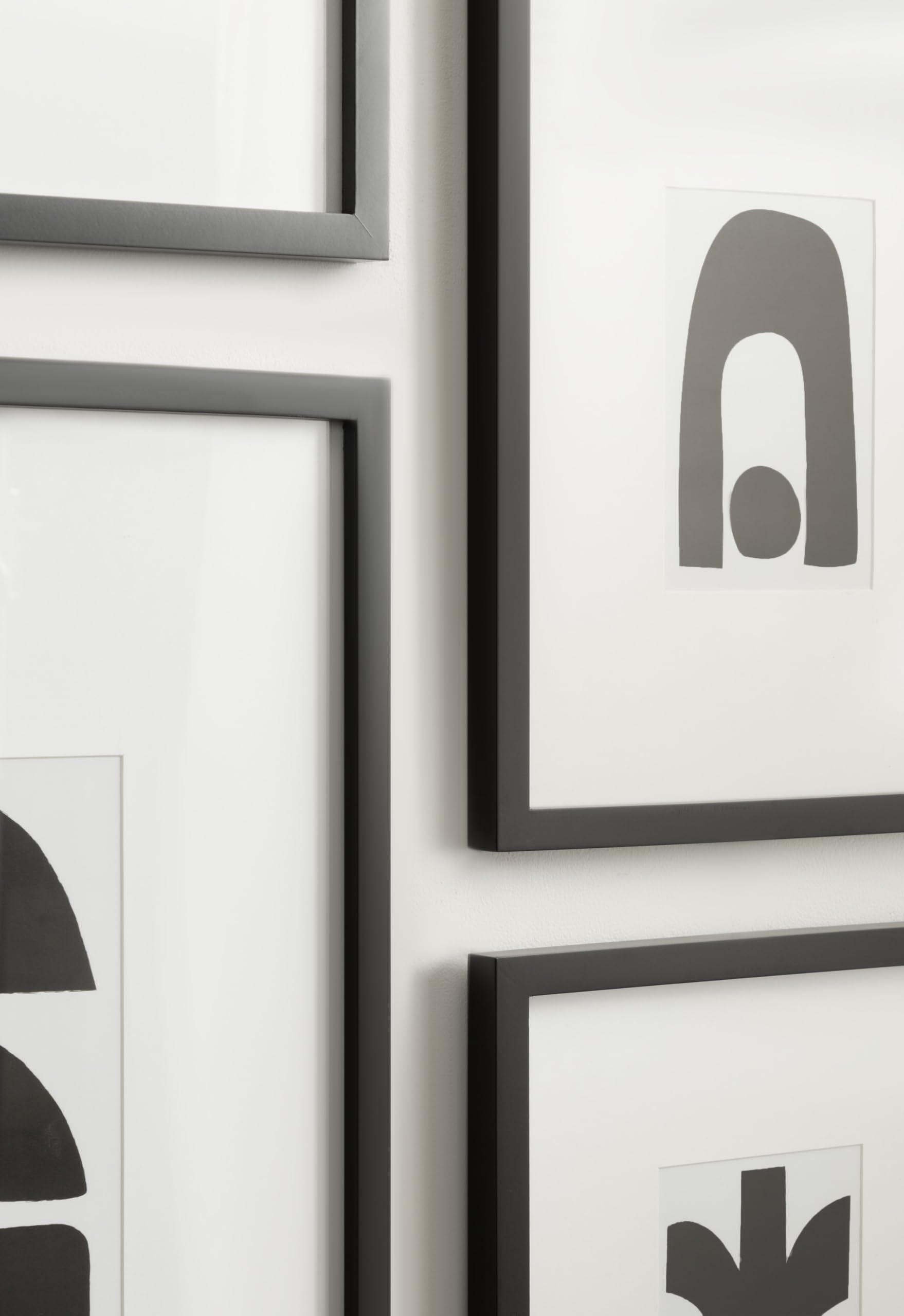 Kate and Laurel Gallery Contemporary Rectangle Picture Frame Set of 5, Varying Sizes, Black, Modern Five-Piece Photo Frames for Gallery Wall Set in Living Room Wall Decor