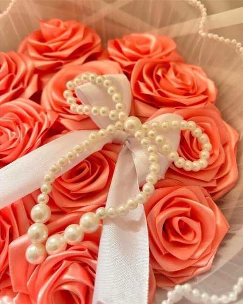 8PCS Pearl Bow Decoration for Bouquets Pearl Bow Cake Decor Topper Beaded Bridal Shower Decoration for Wedding Bridal Shower Birthday Wrapper