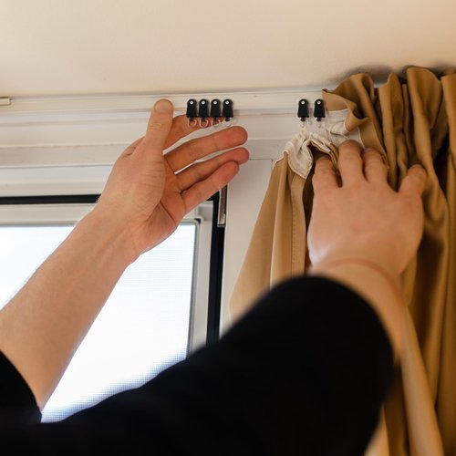 Jetec 50 Pcs Curtain Track Rollers Bulk Ceiling Curtain Track Hooks Flexible Bendable Clips 11 mm White Plastic Drapery Rail Gliders with Hooks for Shower Window (Black)