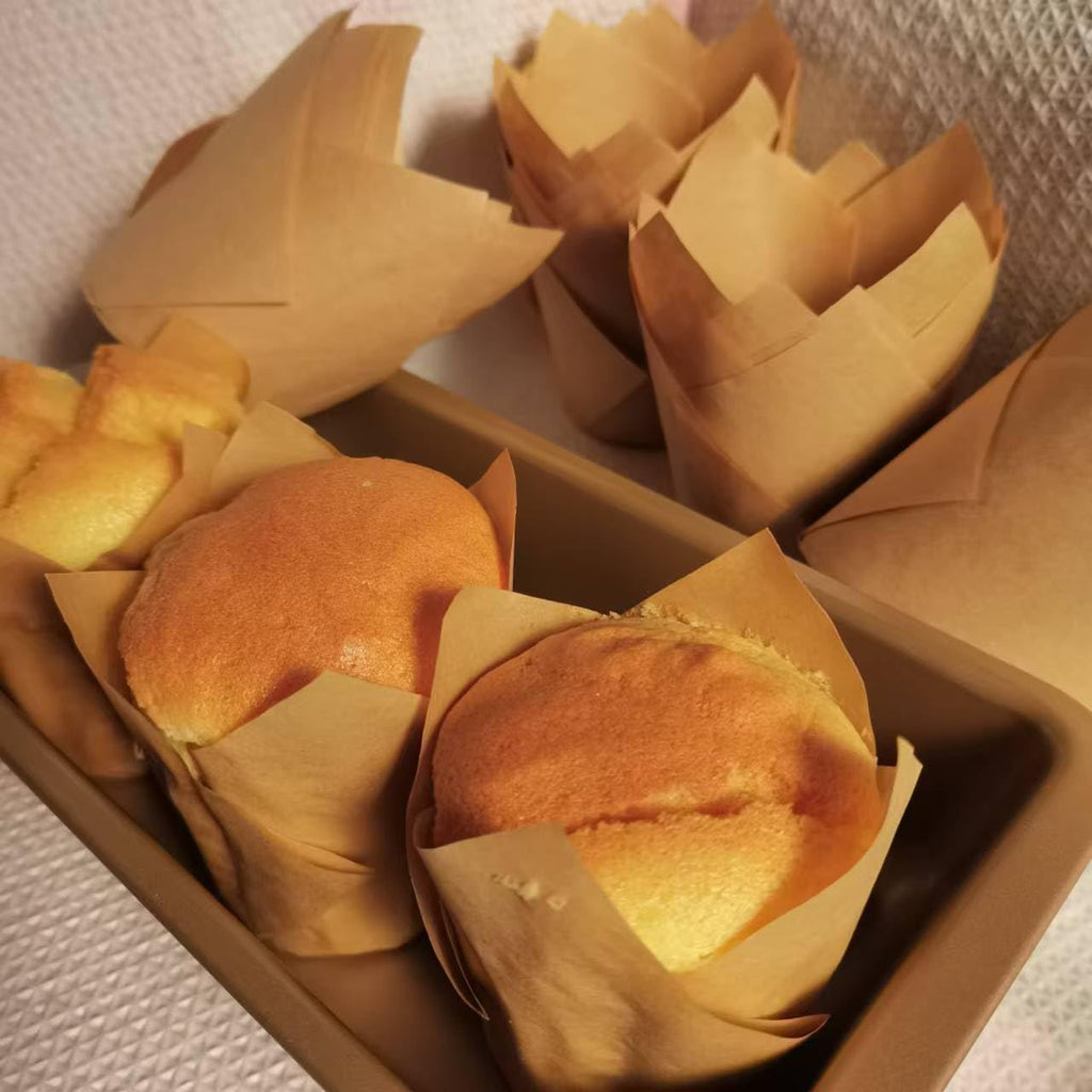 Regine Switzerland Natural Tulip Cupcake Liners - 200 Pcs Unbleached Greaseproof Muffin Liners for Baking | Perfect for Parties & Holidays