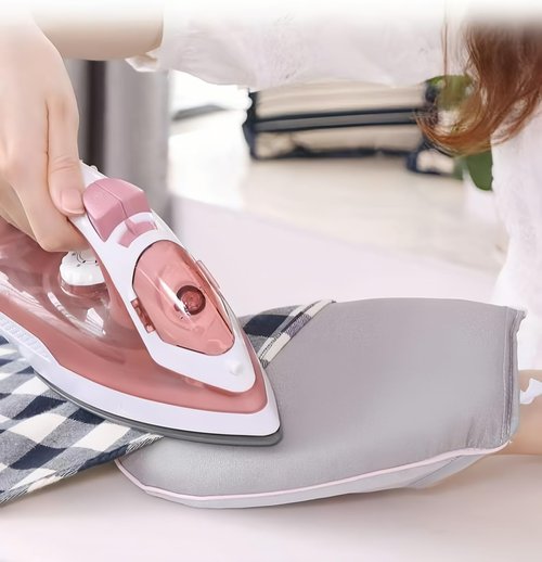2PCS Steamer Ironing Gloves, Mini Ironing Board, Heat Resistant Garment Steamer Mitt