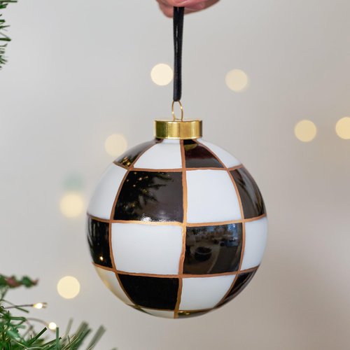 WDS WONDROUS Christmas Ornaments Black and White, Set of 4 Xmas Ball Shatterproof, Checkered Dot Hanging Ball for Christmas Tree Party Holiday Decoration Supplies
