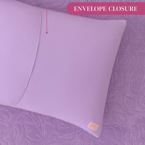Paris Hilton 2 Piece Twin XL/Twin Comforter Set with 1 Pillow Sham - Soft Warm Chic & Lightweight Quilted Bed Spreads, Housewarming & Birthday Gifts for Women & Teen Girls, Lavender Roses (Henrietta)