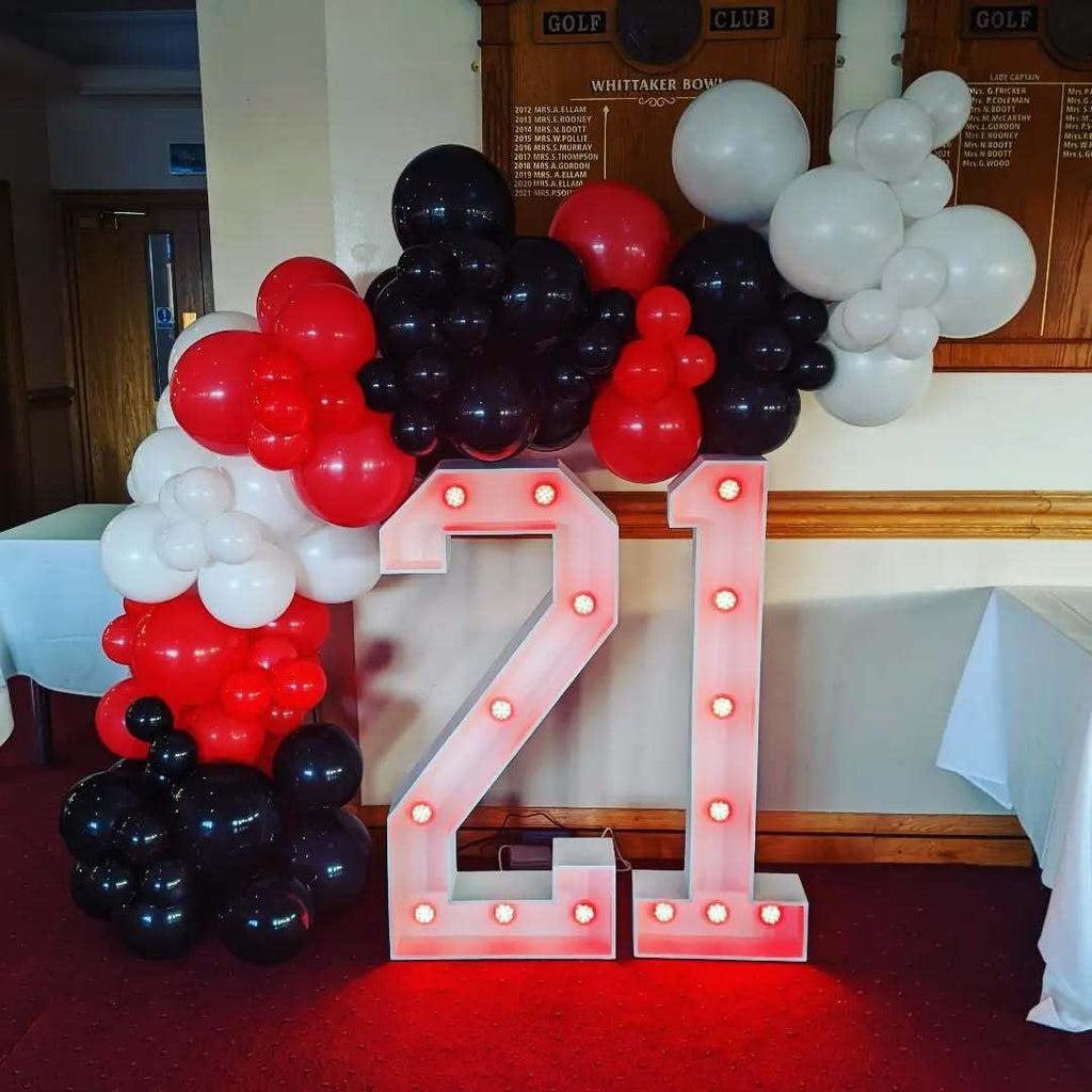 PTGOLUO Red and Black Balloon Arch Garland Kit 153pcs with Star, 22 18 12 10 5in Different Size Red and Black White Latex Balloons for Birthday Graduation Racing Car Poker Card Party Decoration
