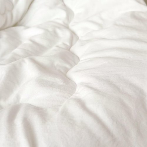 BuLuTu Cotton Microfiber Down Alternative Comforter White, Toddler Size Duvet Insert, Soft Fluffy Bedding Comforter for Kids Boys Girls, 47x59 Inch, Light Weight Comforter, 1.2 Pounds