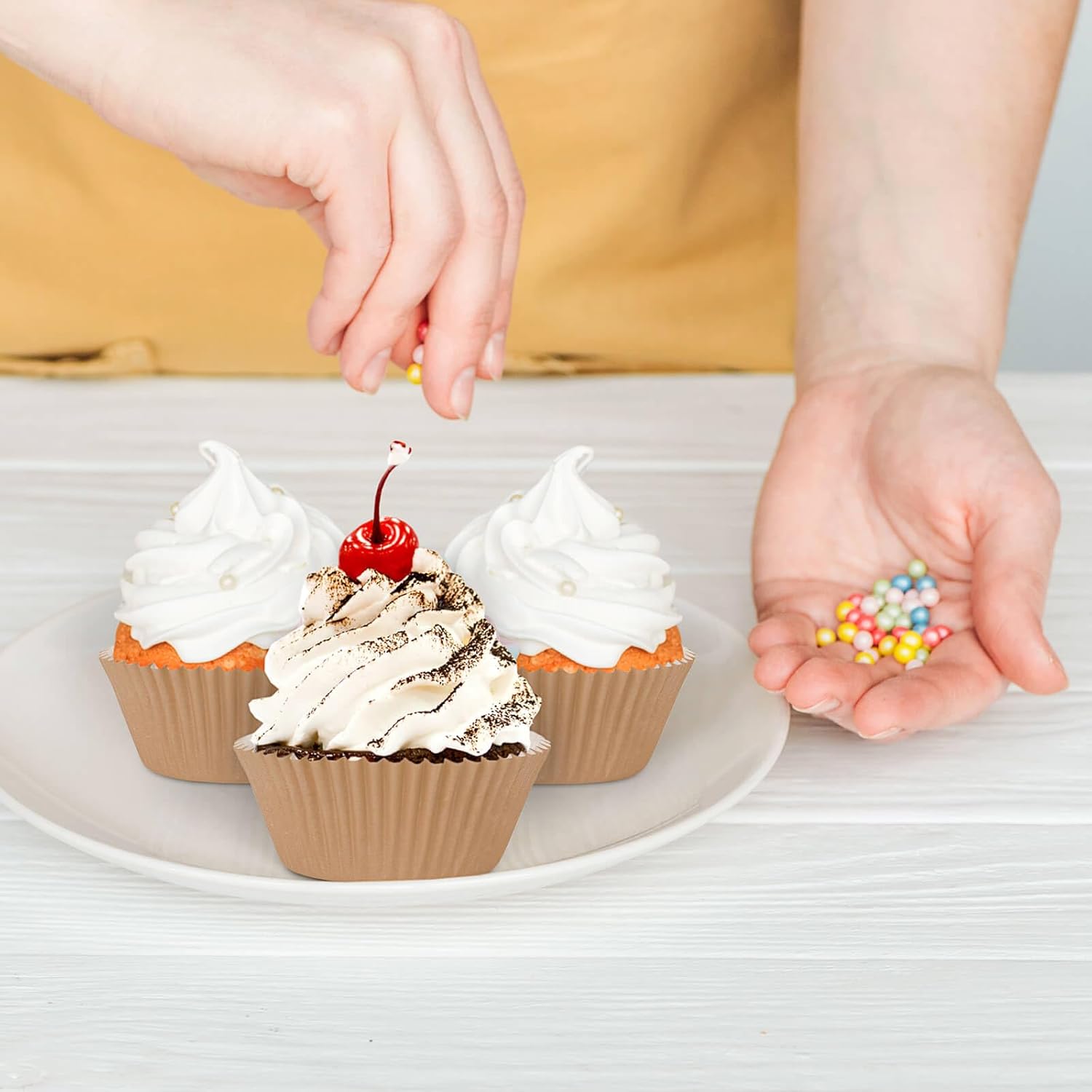 Regine Switzerland Cupcake Liners - Natural Baking Cups for Muffins | 200 Pack Standard Size