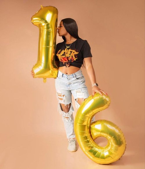 Gold Number 6 Balloon - 40 Inch Birthday Party Decoration | Elegant Gold and Black Design