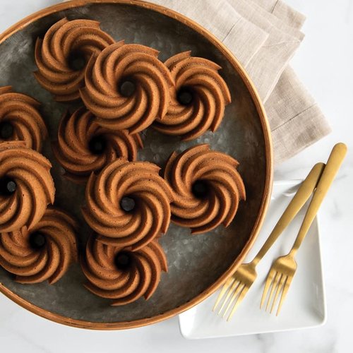 Nordic Ware Heritage Bundtlette Cake Pan, Metallic, Silver