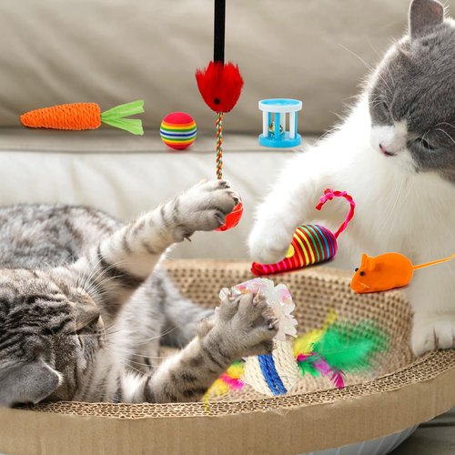 GWAHSA Cat Advent Calendar 2025, 24 Days Christmas Countdown Calendar with Assorted Interactive Cat Toys for Indoor Kitten Cats Pet Surprise Xmas Gifts for Cat Lovers Women