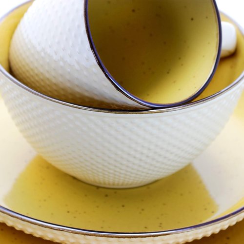 Elama's Luxuriously Mellow Yellow 16 Piece Dinnerware Set with Complete Setting for 4