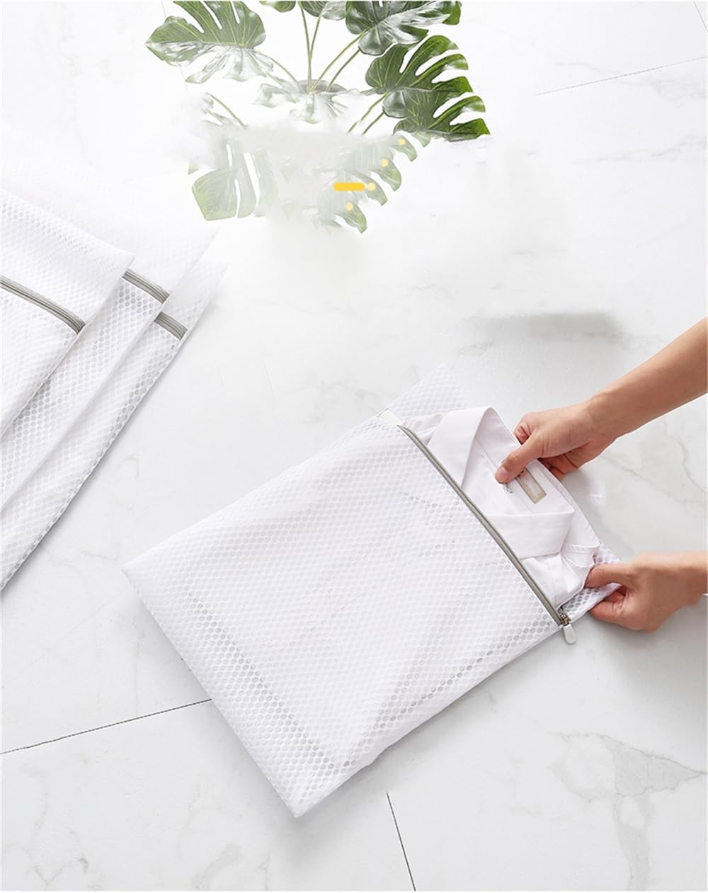 Skiennix Durable Honeycomb Mesh Laundry Bags - 4 Pcs for Delicates, 12 x 16 Inches, 2 Thick & 2 Fine Net