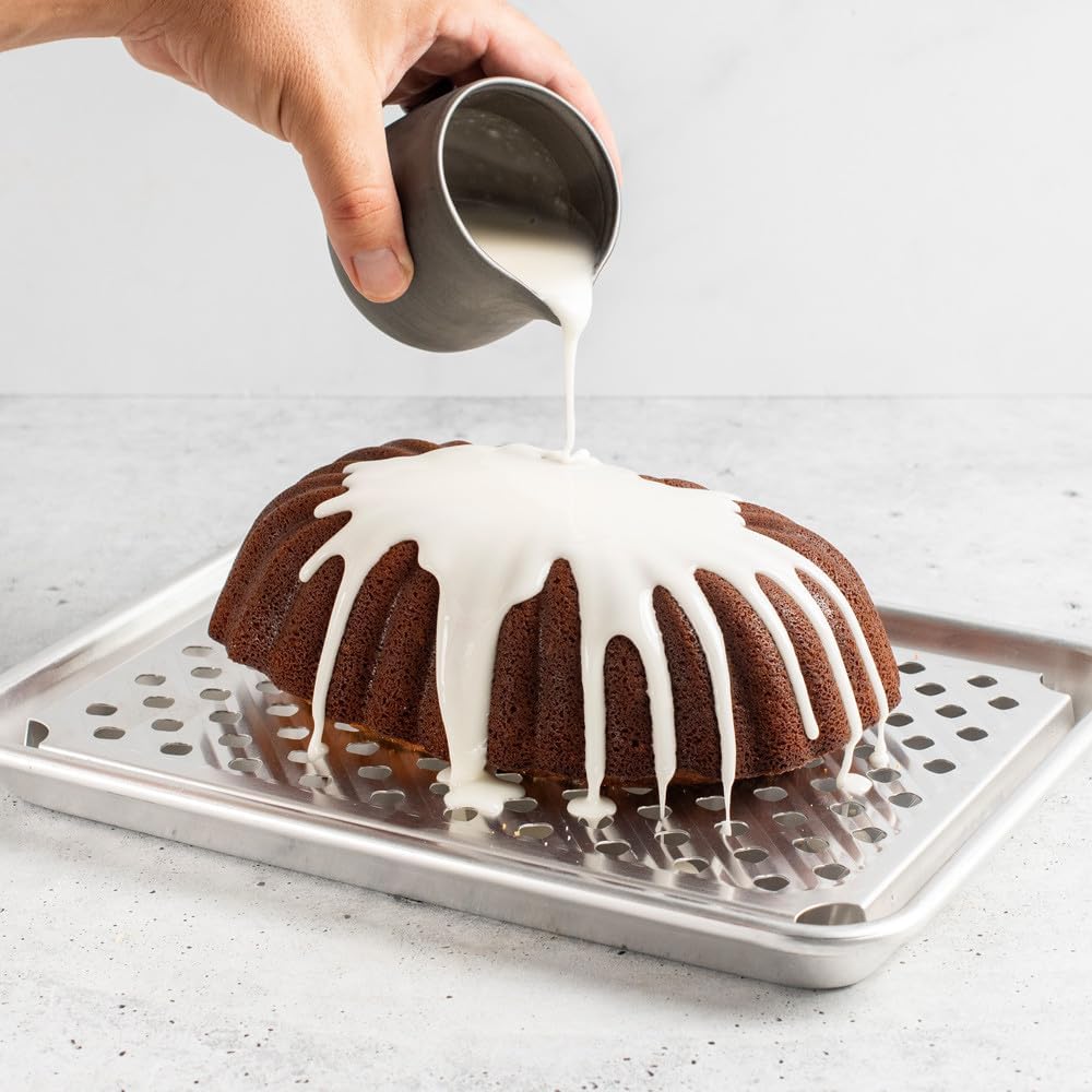 Nordic Ware Naturals Quarter Sheet Pan - Versatile Oven & Cooling Rack Combo | Perfect for Baking